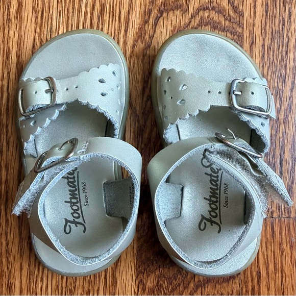 Footmates Ariel Soft Gold Leather Sandals - Picture 3 of 7